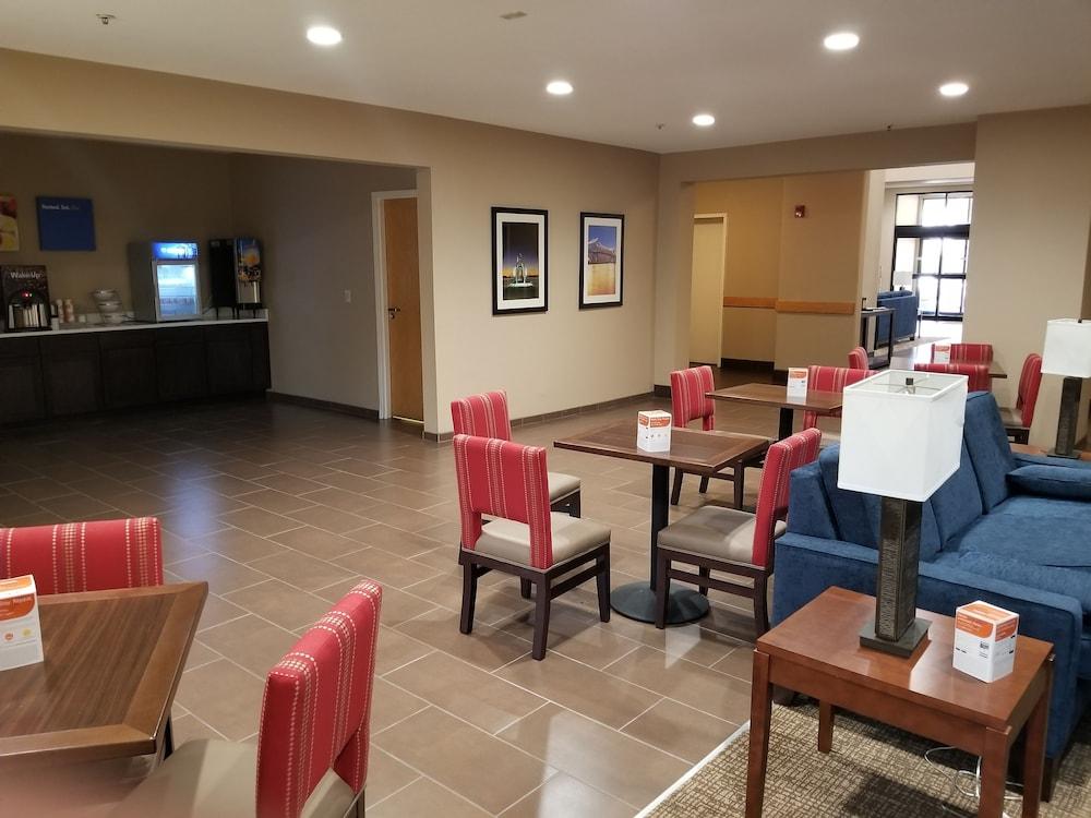 Sonesta Essential - Baton Rouge Airport Hotel Bagian luar foto
