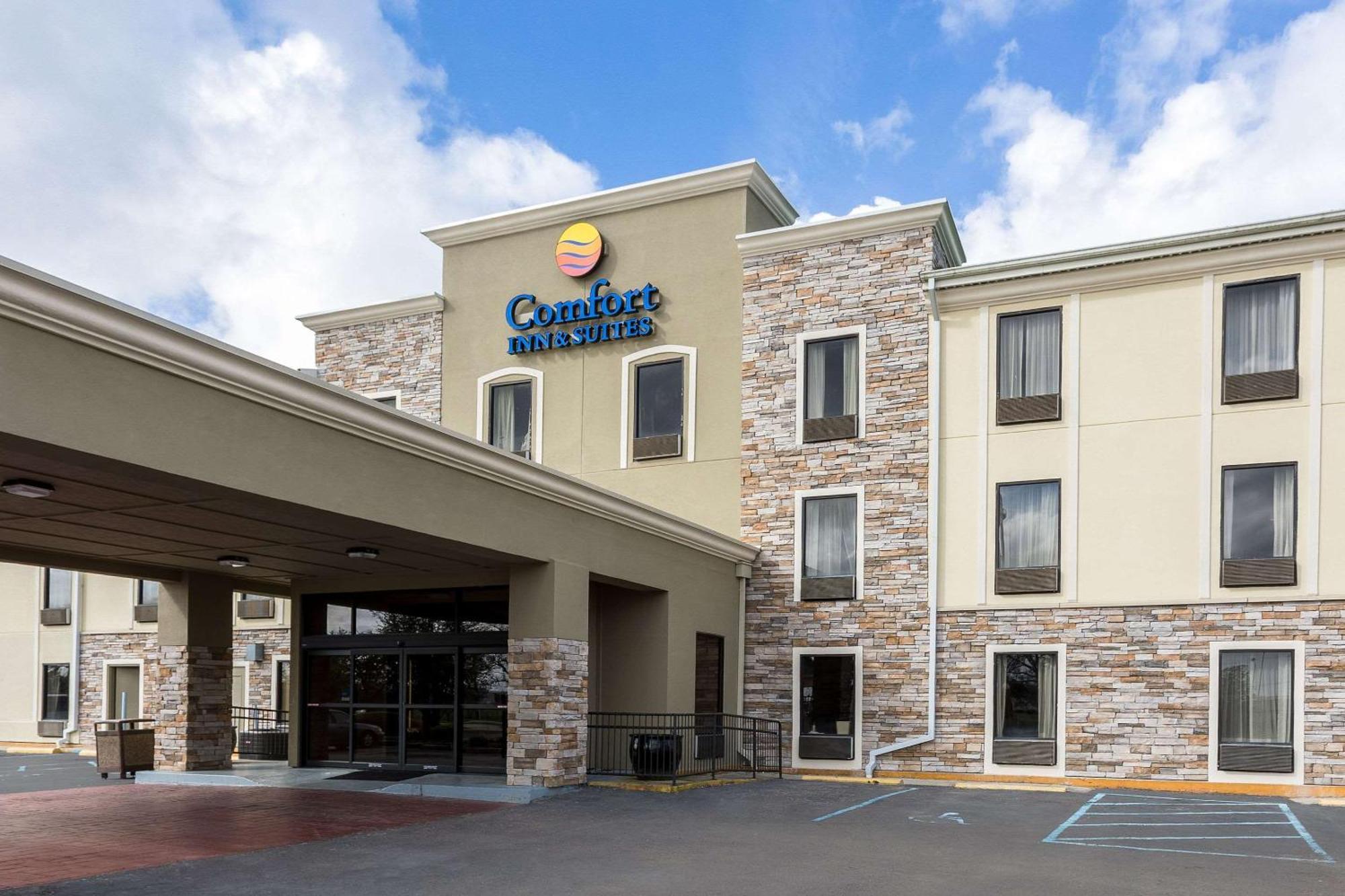 Comfort Inn & Suites Airport Baton Rouge Bagian luar foto