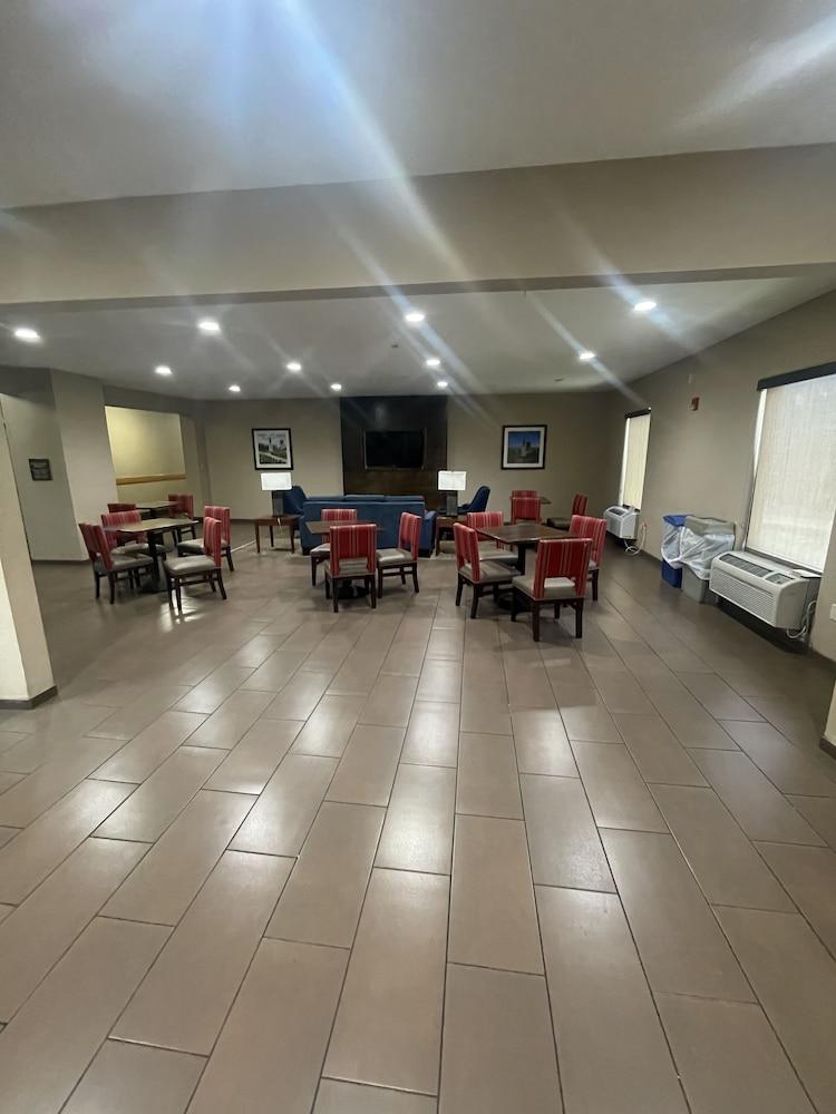 Sonesta Essential - Baton Rouge Airport Hotel Bagian luar foto
